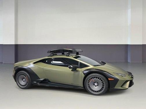 2024 Lamborghini Huracan Sterrato Base