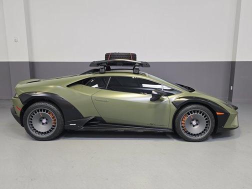 2024 Lamborghini Huracan Sterrato Base