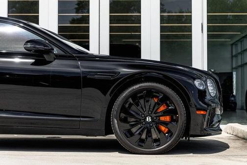 2025 Bentley Flying Spur 