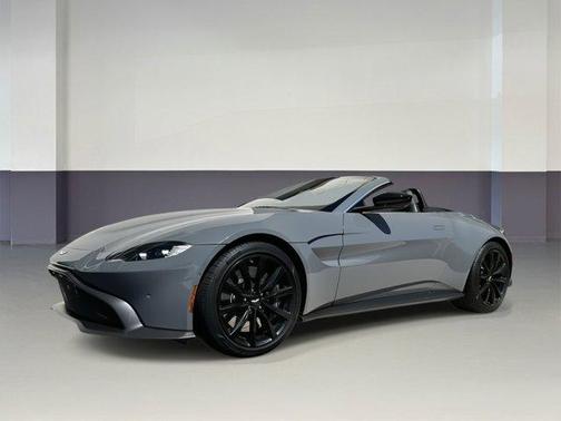 2021 Aston Martin Vantage Base