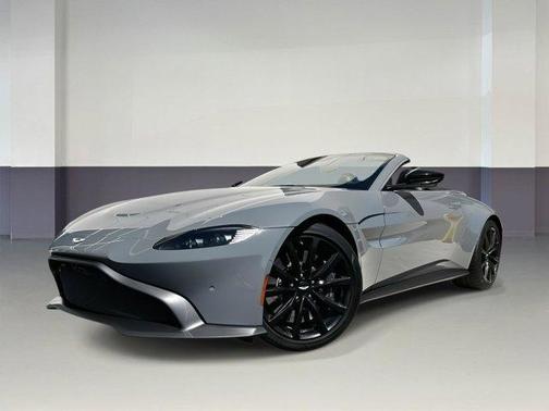 2021 Aston Martin Vantage Base