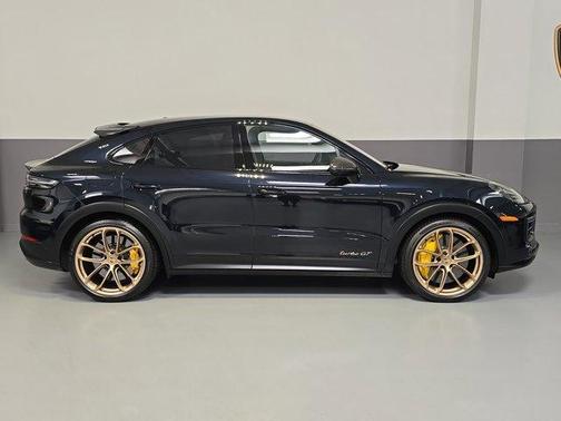 2023 Porsche Cayenne Turbo GT