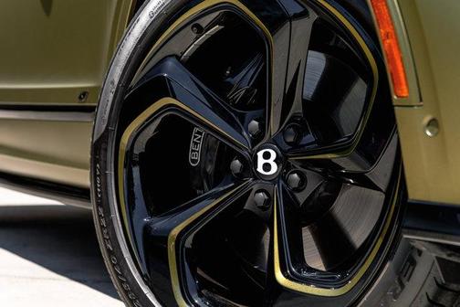 2024 Bentley Bentayga V8