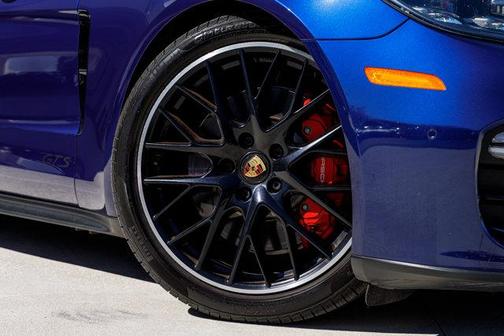 2022 Porsche Panamera GTS