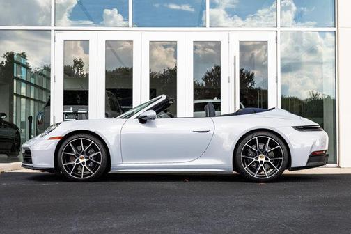 2025 Porsche 911 Carrera