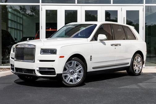White 2023 Rolls-Royce Cullinan