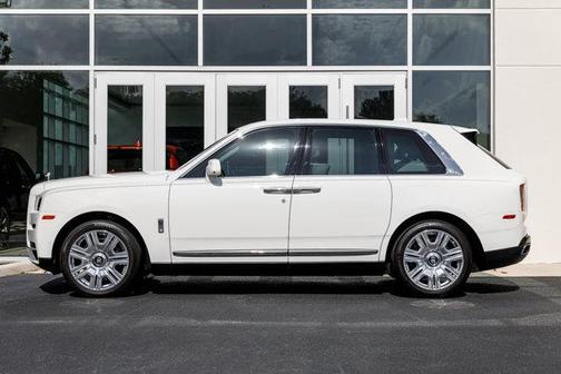 White 2023 Rolls-Royce Cullinan