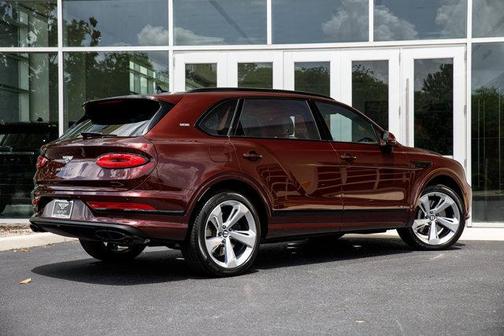 Cricket Ball Metallic 2023 Bentley Bentayga Azure First Edition