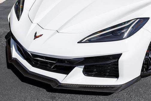 Arctic White 2023 Chevrolet Corvette Z06