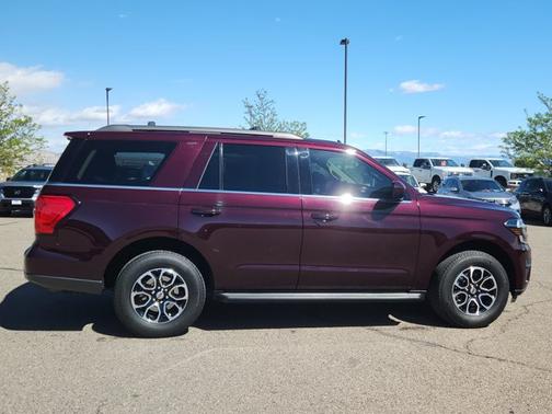 JEWEL RED MET TINTED CC 2024 Ford Expedition XLT