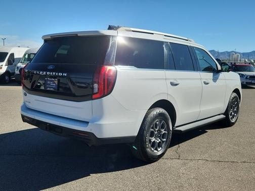 OXFORD WHITE 2025 Ford Expedition ACTIVE