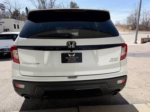 Platinum White Pearl 2020 Honda Passport AWD Elite