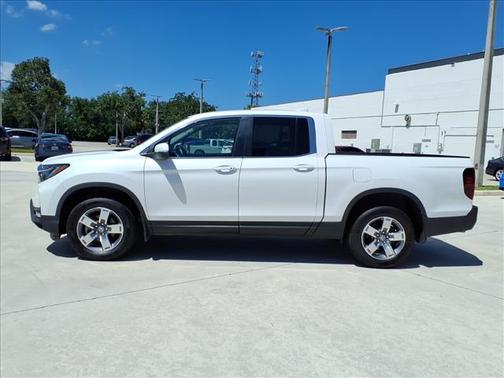 Platinum White Pearl 2024 Honda Ridgeline RTL