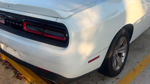 White Knuckle Clearcoat 2019 Dodge Challenger SXT