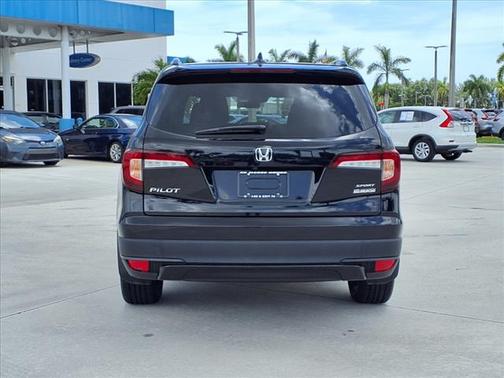 2022 Honda Pilot 2WD Sport