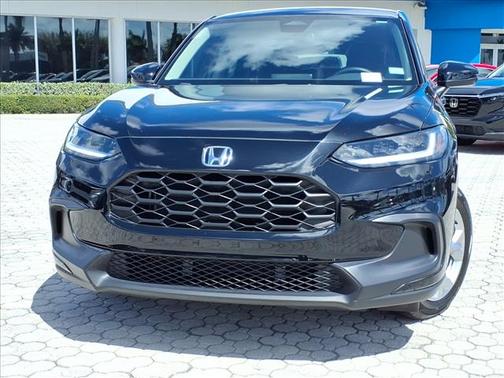 Crystal Black Pearl 2025 Honda HR-V LX