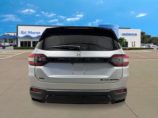 Sa/Solar Sivler 2026 Honda Pilot Black Edition