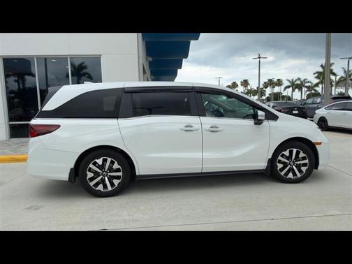 Platinum White Pearl 2025 Honda Odyssey EX-L