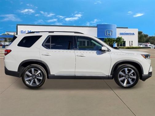 2025 Honda Pilot Touring 8-Passenger
