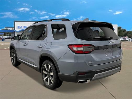 2025 Honda Pilot Touring 8-Passenger