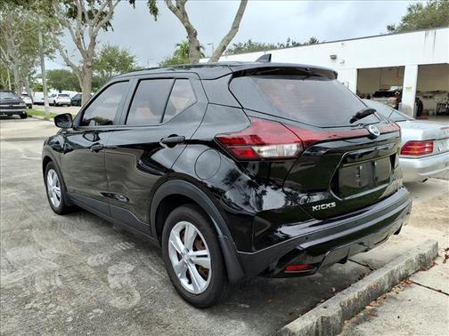 2021 Nissan Kicks S