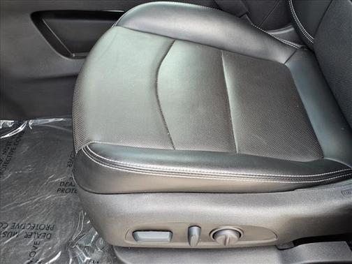 Sterling Metallic 2023 GMC Terrain SLT