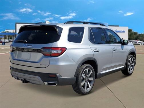 2025 Honda Pilot Touring 8-Passenger
