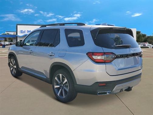 2025 Honda Pilot Touring 8-Passenger