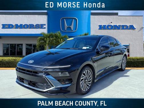 2025 Hyundai SONATA Hybrid SE