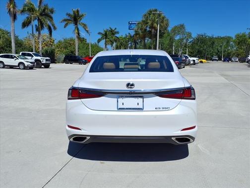 2025 Lexus ES 350 Base