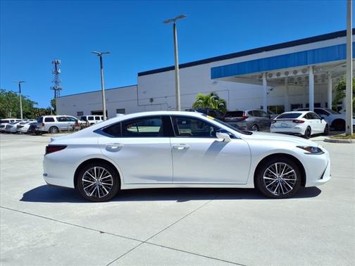 2025 Lexus ES 350 Base