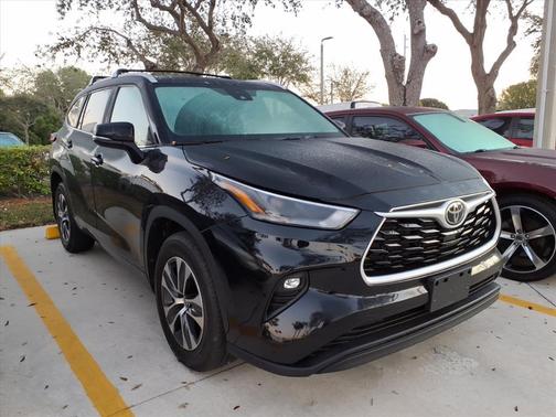 2023 Toyota Highlander XLE