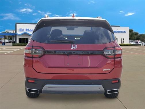 2025 Honda Pilot Touring 8-Passenger