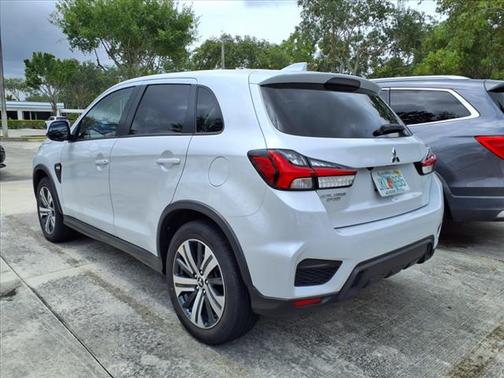 2024 Mitsubishi Outlander Sport SE