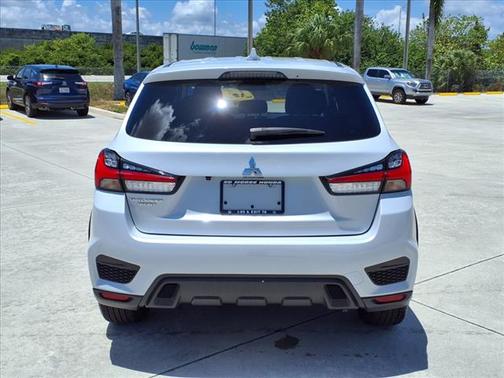 2024 Mitsubishi Outlander Sport SE