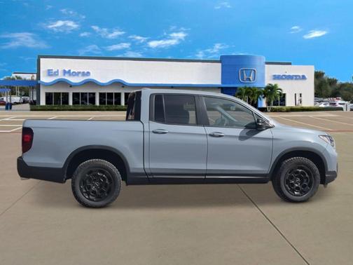 Sonic Gray Pearl 2026 Honda Ridgeline TrailSport+