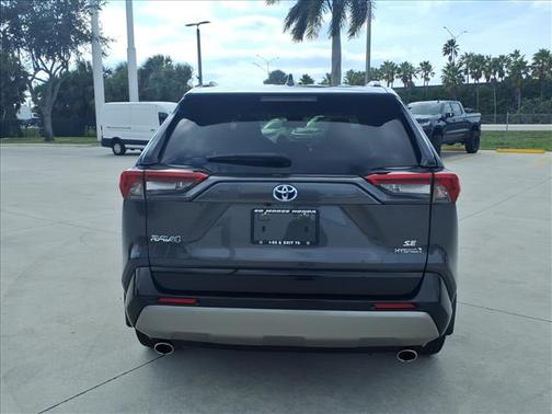 2023 Toyota RAV4 Hybrid SE