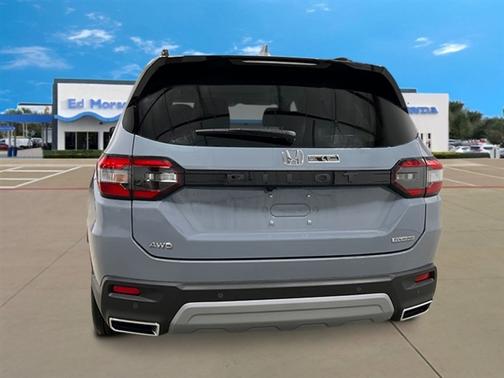 2025 Honda Pilot Touring 8-Passenger