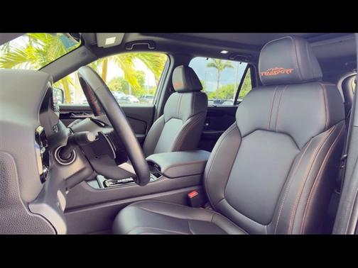 Crystal Black Pearl 2025 Honda Pilot TrailSport
