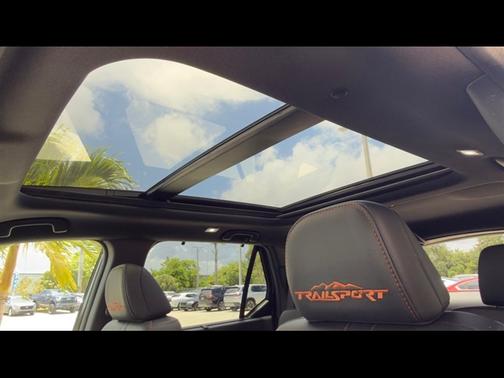 Crystal Black Pearl 2025 Honda Pilot TrailSport
