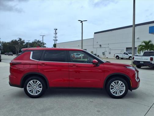 2024 Mitsubishi Outlander ES 2.5 2WD