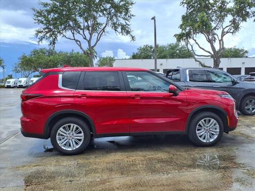 2024 Mitsubishi Outlander ES 2.5 2WD