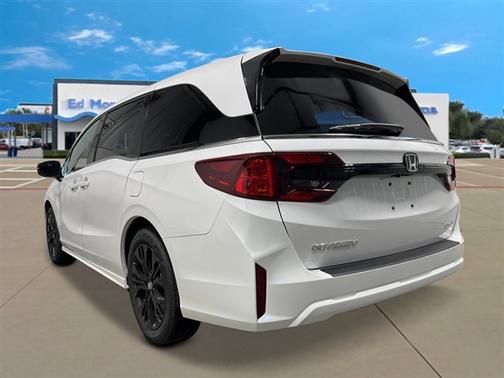 Platinum White Pearl 2026 Honda Odyssey Sport-L
