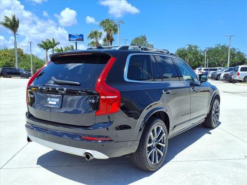 2019 Volvo XC90 T5 Momentum