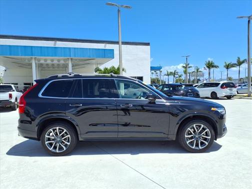 2019 Volvo XC90 T5 Momentum