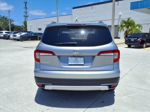2022 Honda Pilot Touring 8-Passenger