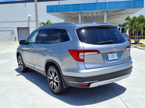 2022 Honda Pilot Touring 8-Passenger
