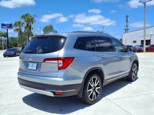 2022 Honda Pilot Touring 8-Passenger