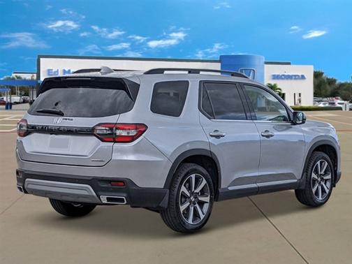 2025 Honda Pilot Touring 8-Passenger
