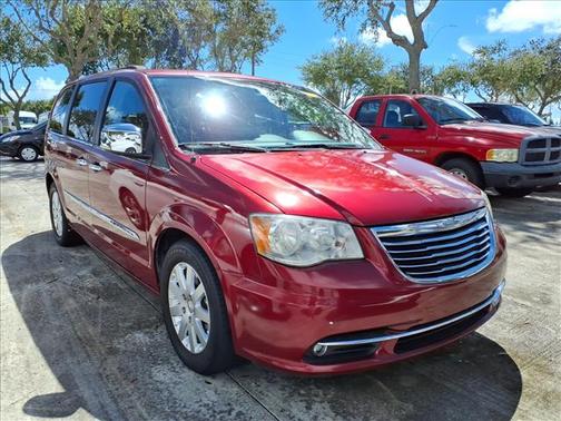 2012 Chrysler Town & Country Touring-L